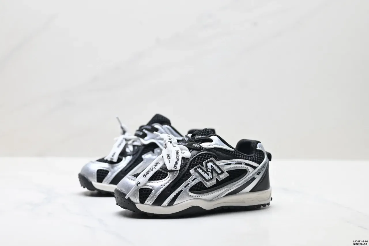 New Balance 2002R Black White sneakers de estilo de vida con upper de malla sintética en jaula con capas 6