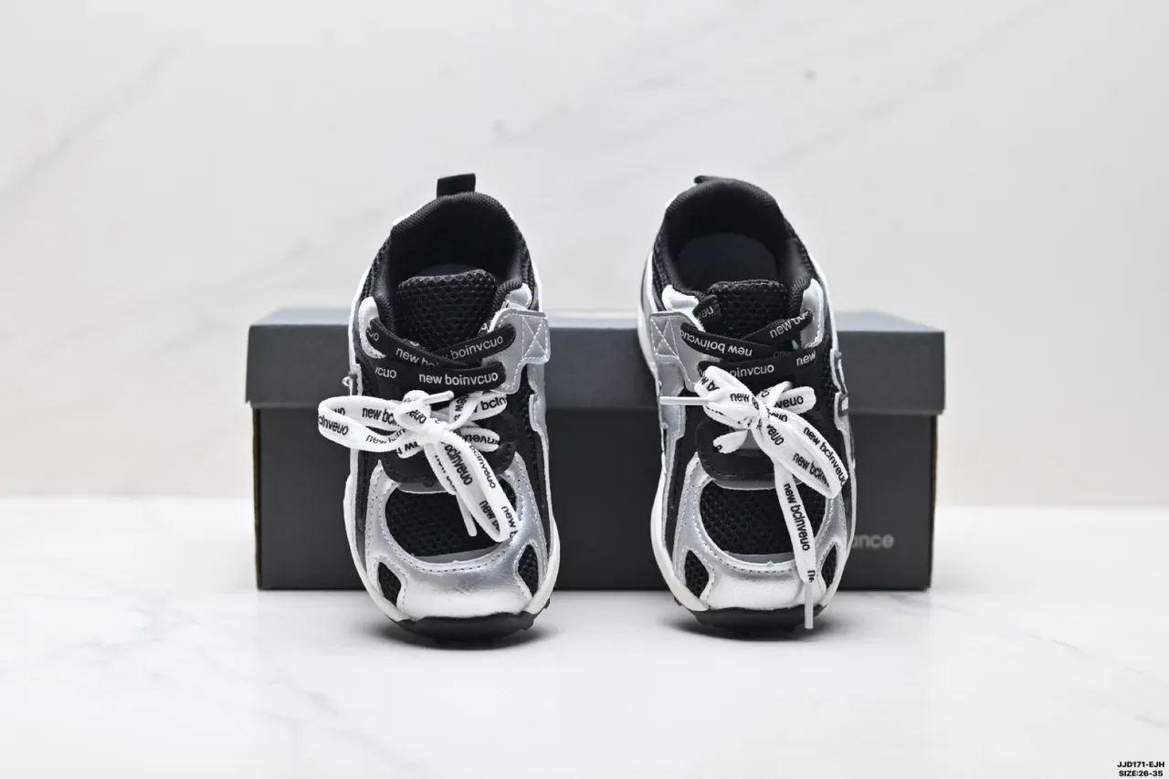 New Balance 2002R Black White sneakers de estilo de vida con upper de malla sintética en jaula con capas 7