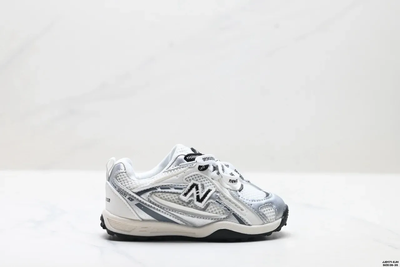 New Balance 2002R Black White sneakers de estilo de vida con upper de malla sintética en jaula con capas 10