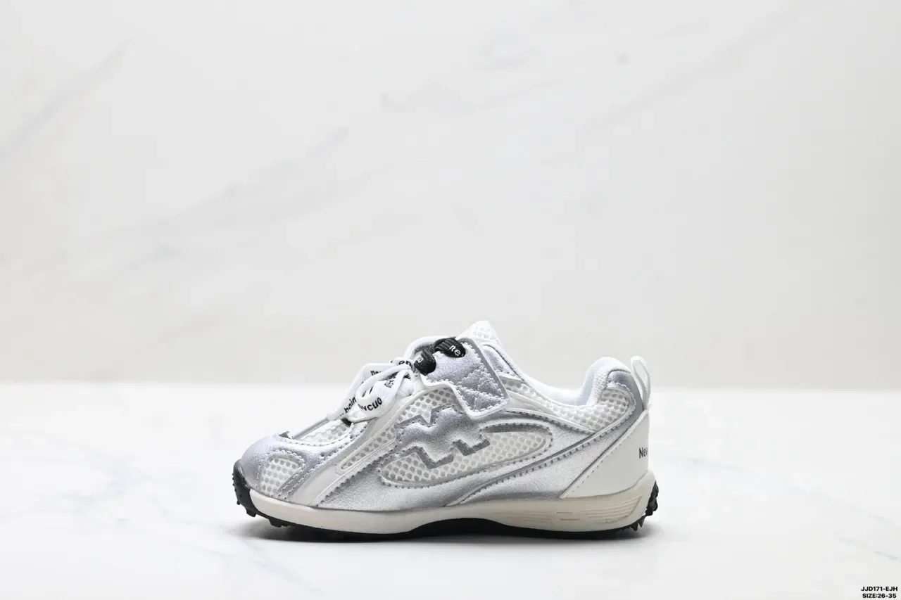 New Balance 2002R Black White sneakers de estilo de vida con upper de malla sintética en jaula con capas 12