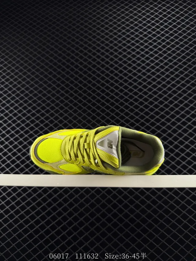 New Balance 2002R Neon Yellow GORE-TEX Chaussures épaisses 4