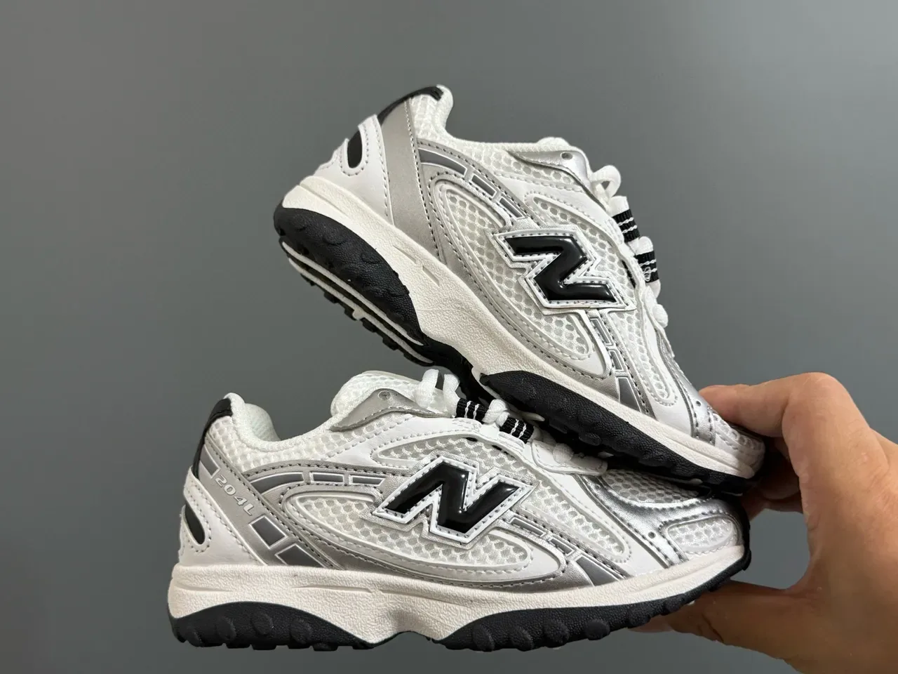 New Balance 204 Beige et Off-White Chaussures Lifestyle 20