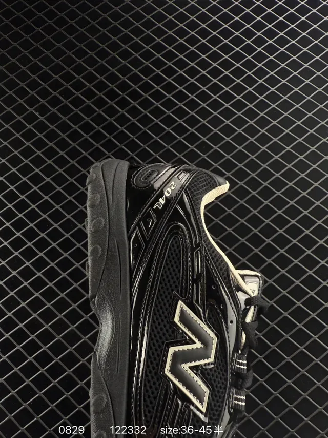 New Balance 2040 Black Silver Chaussures Lifestyle 4