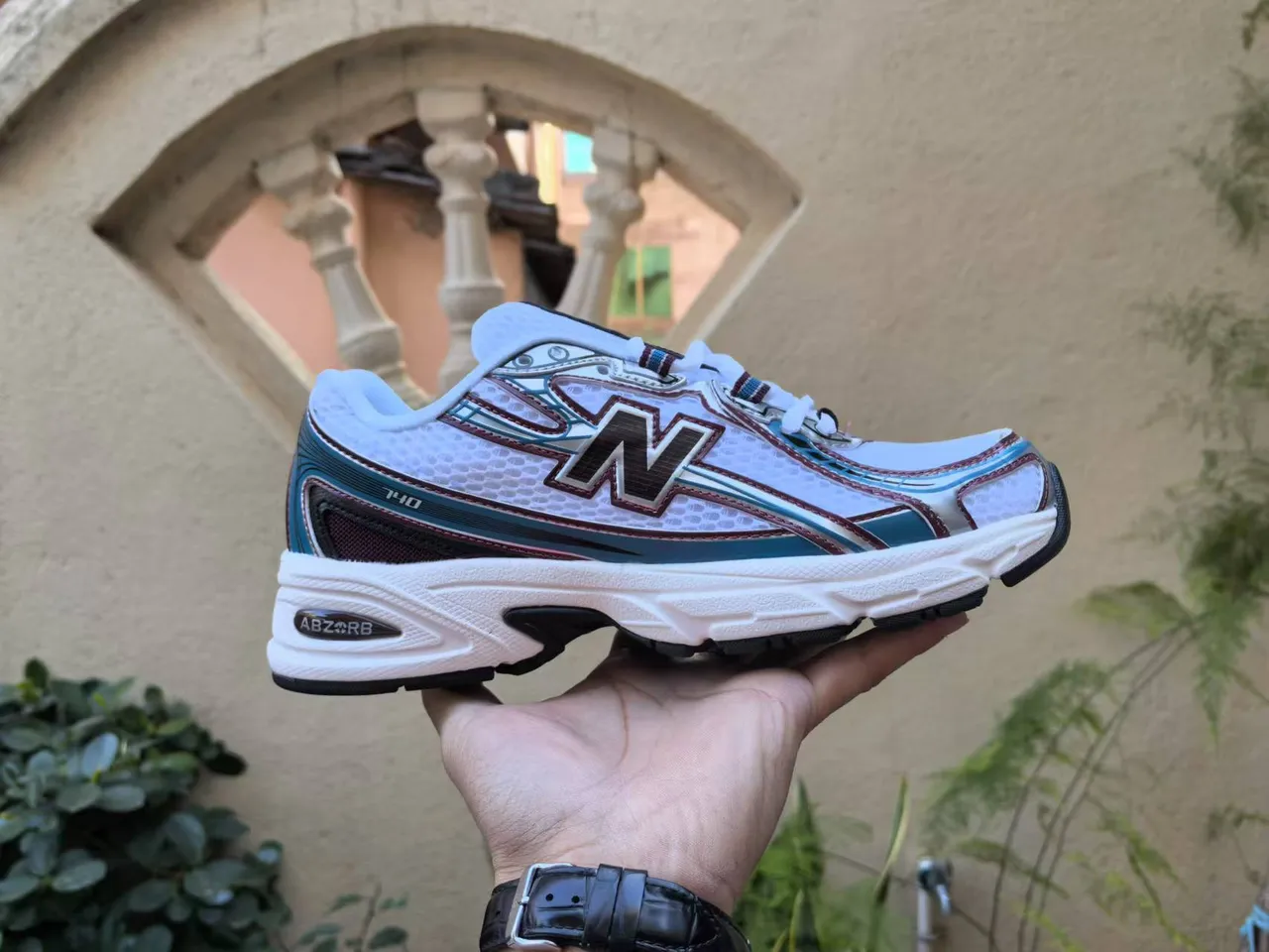 New Balance 740 Blanc Argent Noir Sneakers Lifestyle 8