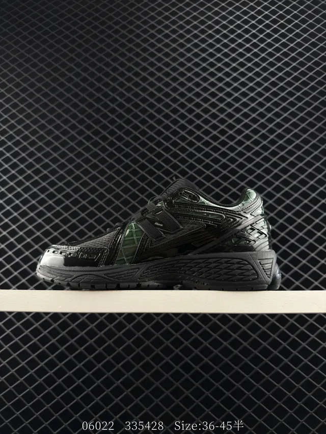 New Balance 906 sneakers chunky noirs avec overlays iridescents en vert 6