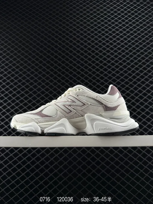 New Balance 9060 Baskets chunky beige et rose 5