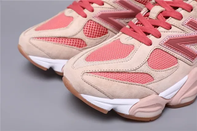 New Balance 9060 بيج كورال بينك لايف ستايل سنيكرز 4