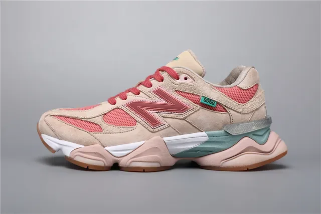 New Balance 9060 بيج كورال بينك لايف ستايل سنيكرز 9