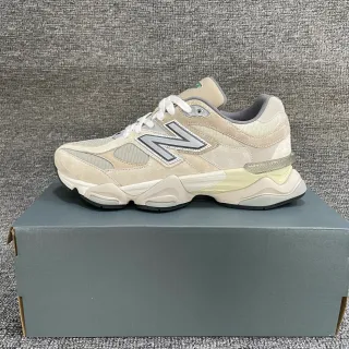 New Balance 9060 Beige Gris Chunky Sneakers