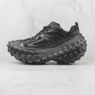 New Balance 9060 Black Chunky Sneakers