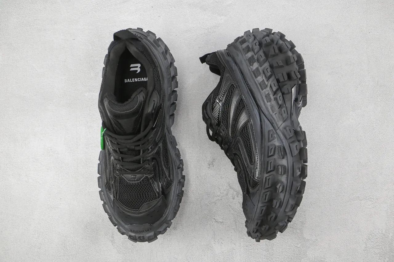 New Balance 9060 حذاء رياضي أسود كبير الحجم 3
