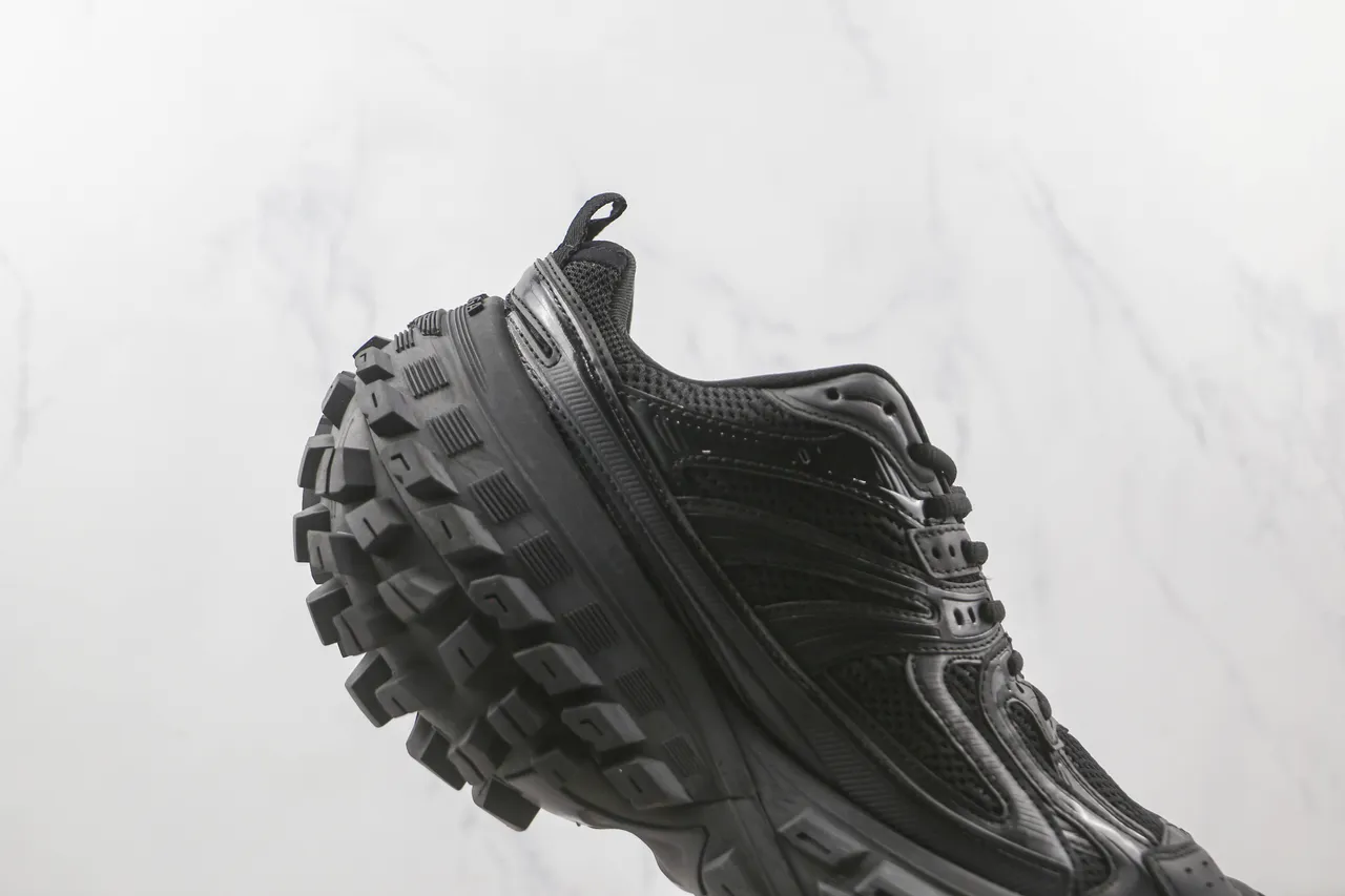 New Balance 9060 حذاء رياضي أسود كبير الحجم 5