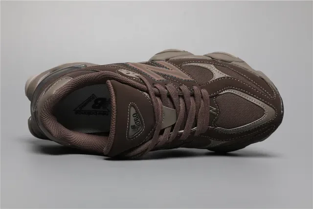 New Balance 9060 Marron Beige Chaussures lifestyle 7