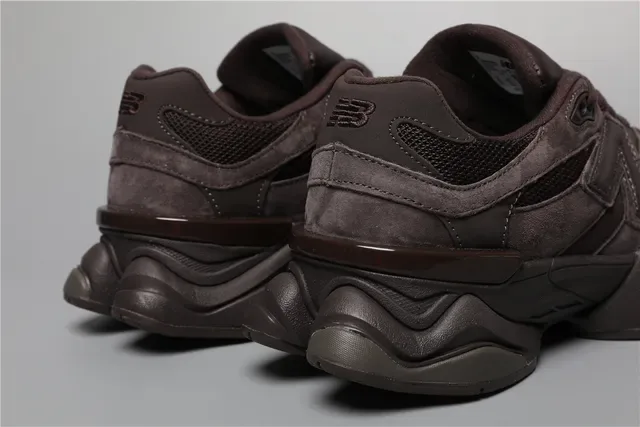 New Balance 9060 Monochromatique Marron Lifestyle Sneakers 2