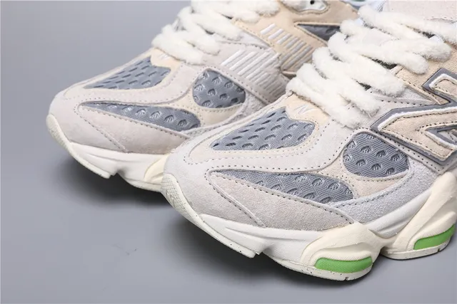 New Balance 9060 Off-White Cinza Verde tênis chunky 4