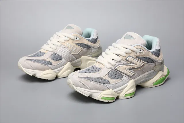 New Balance 9060 Off-White Cinza Verde tênis chunky 5