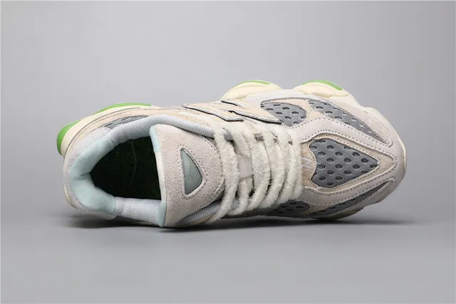 New Balance 9060 Off-White Cinza Verde tênis chunky 7