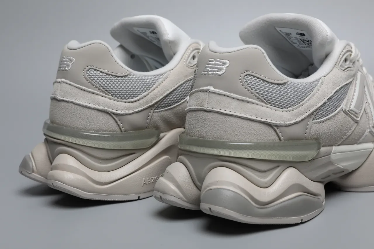 New Balance 9060 Off-White Chaussures Lifestyle 2