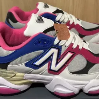 New Balance 9060 حذاء رياضي سميك وردي أزرق أبيض