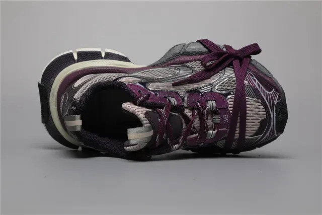 New Balance 9060 Chaussures Lifestyle Violet et Argent en Maille 7