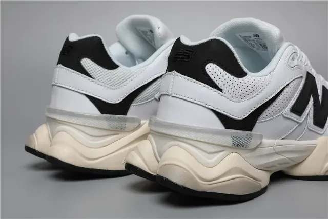 New Balance 9060 White Black Chaussures Lifestyle 2