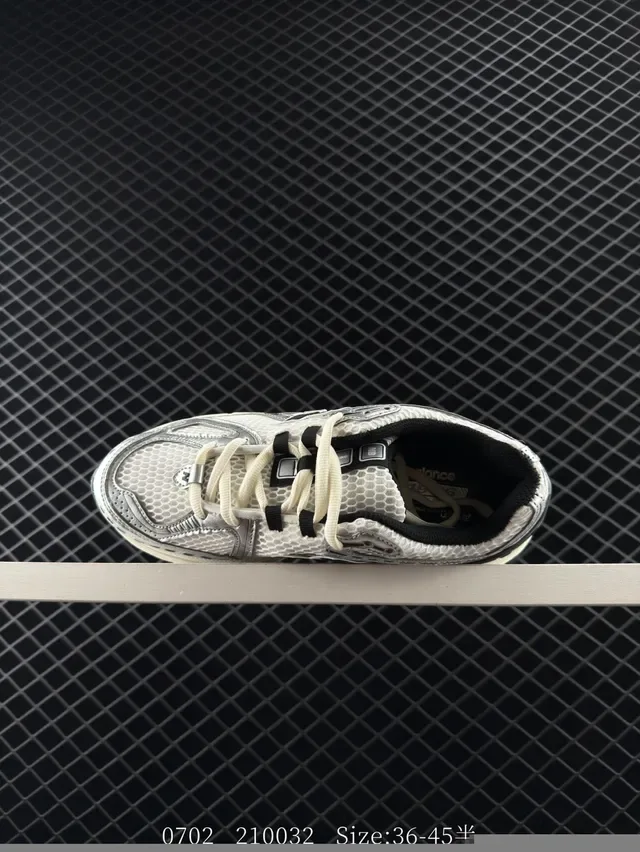New Balance 9060 Blanc Noir Empeigne Mesh Superpositions Synthétiques En Couches Sneakers Lifestyle 5