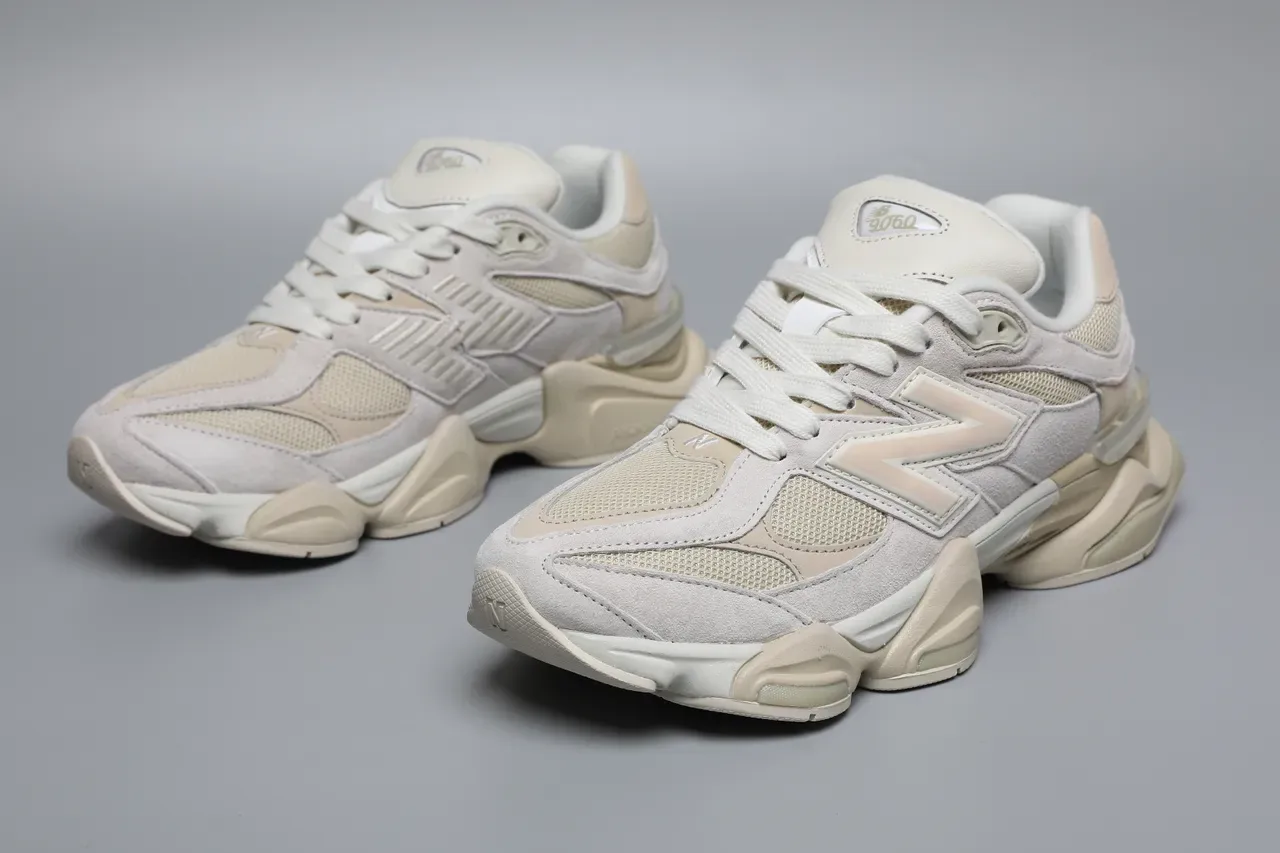 New Balance Bege Branco Tênis Lifestyle Chunky Sculpted Midsole Malha E Suede Superior 5