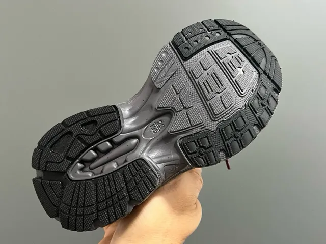 New Balance حذاء رياضي أسود رمادي كعب أسود رمادي طبقات علوية حذاء سميك 17