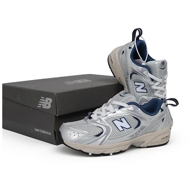 New Balance Chaussures lifestyle noires et blanches avec midsole chunky, empeigne hybride mesh-synthetique 5