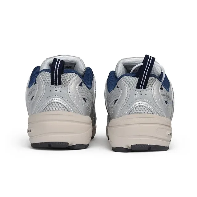 New Balance Chaussures lifestyle noires et blanches avec midsole chunky, empeigne hybride mesh-synthetique 8