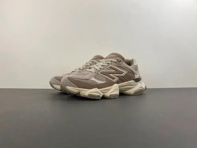 New Balance Chaussures Chunky Marron Beige Suede Mesh Mélangés Sola Médiane 10