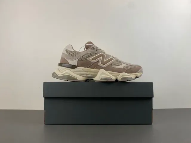 New Balance Chaussures Chunky Marron Beige Suede Mesh Mélangés Sola Médiane 15