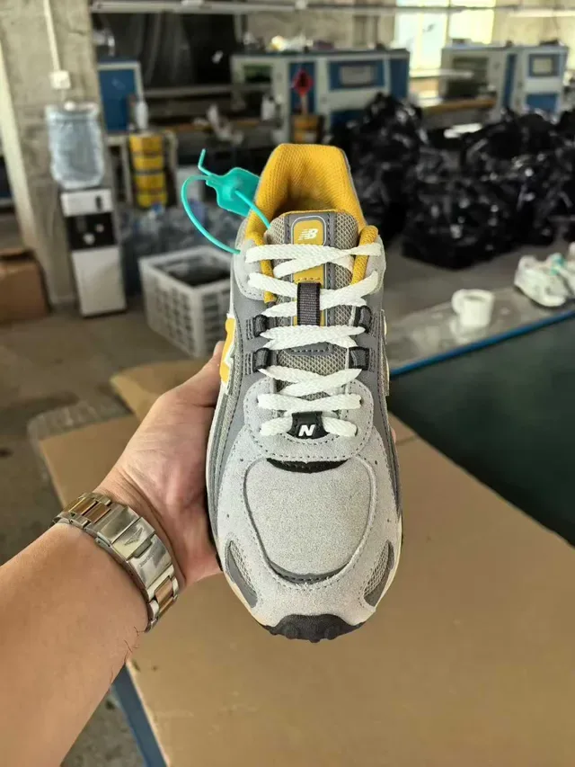 New Balance Gray Yellow Retro Running Silhouette Mesh And Synthetic Overlay Construction Lifestyle Sneakers 5