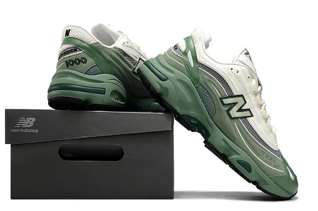 New Balance Vert Beige Mediasuela en couches de malla et superpositions synthétiques Baskets chunky 6