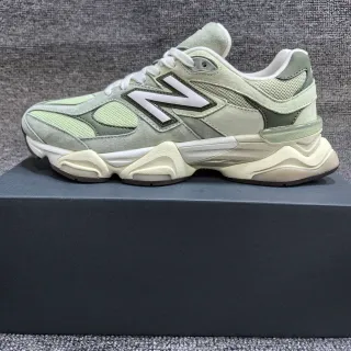 New Balance Vert Beige Midsole Sculpté Upper Mélangé Daim Et Maille Sneakers épaisses