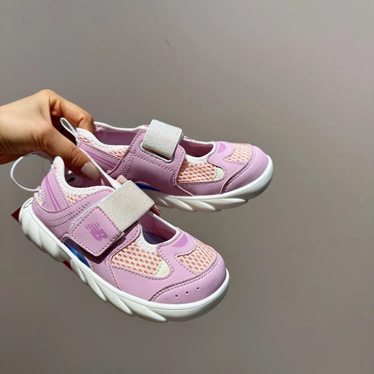 New Balance صندل كاجوال وردي بنفسجي منصة سميكة إغلاق بأحزمة مزدوجة 14