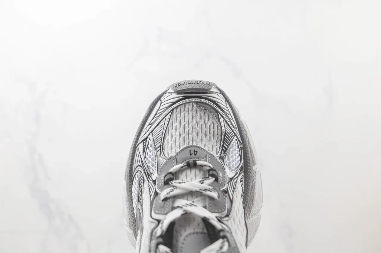 New Balance Tênis Chunky Branco Cinza com Upper de Malla Hexagonal Sintética em Cage Layered 6