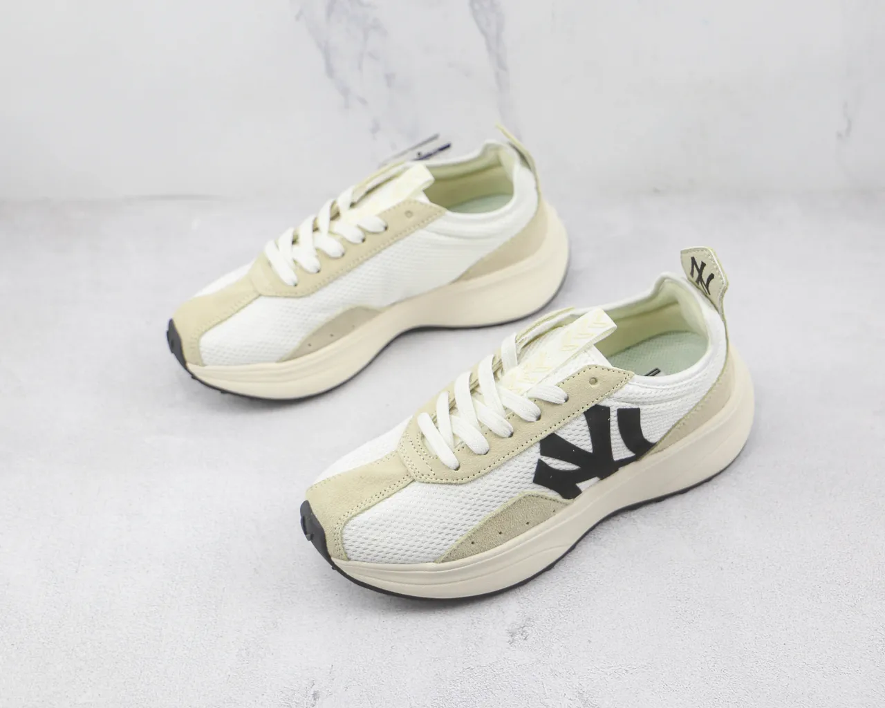 New Era Beige et Blanc Semelle Chunky Plateforme Maille Et Panneau Suédé Sneakers 4