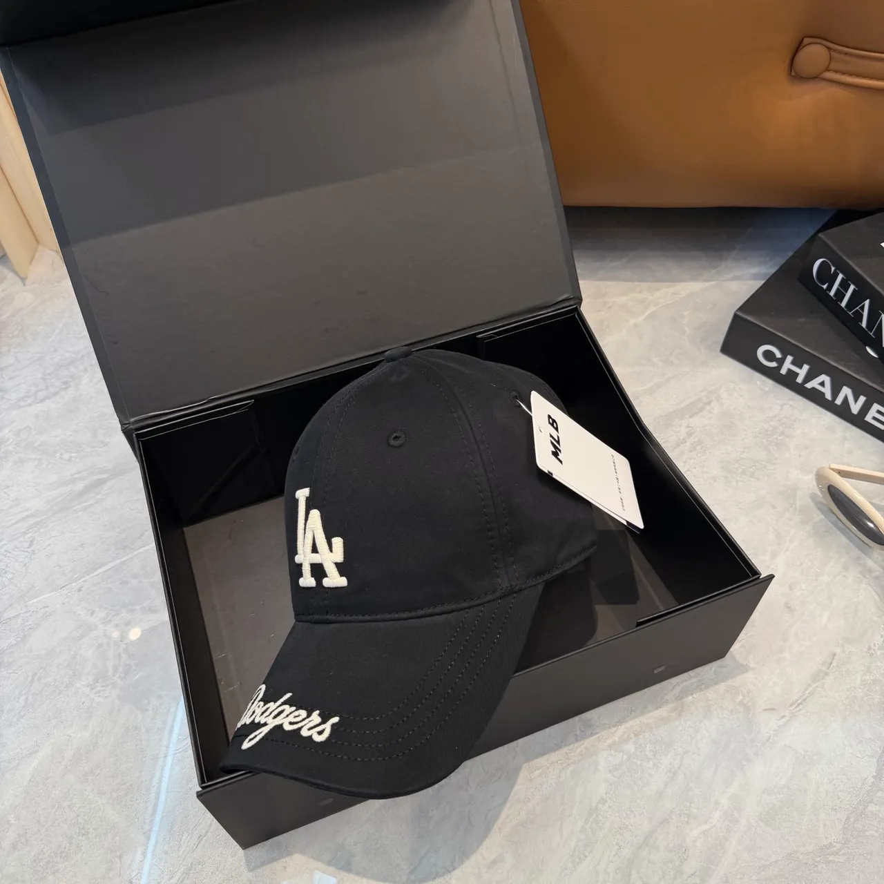 New Era Black White Structured Crown Embroidered Front Logo Baseball Cap 3