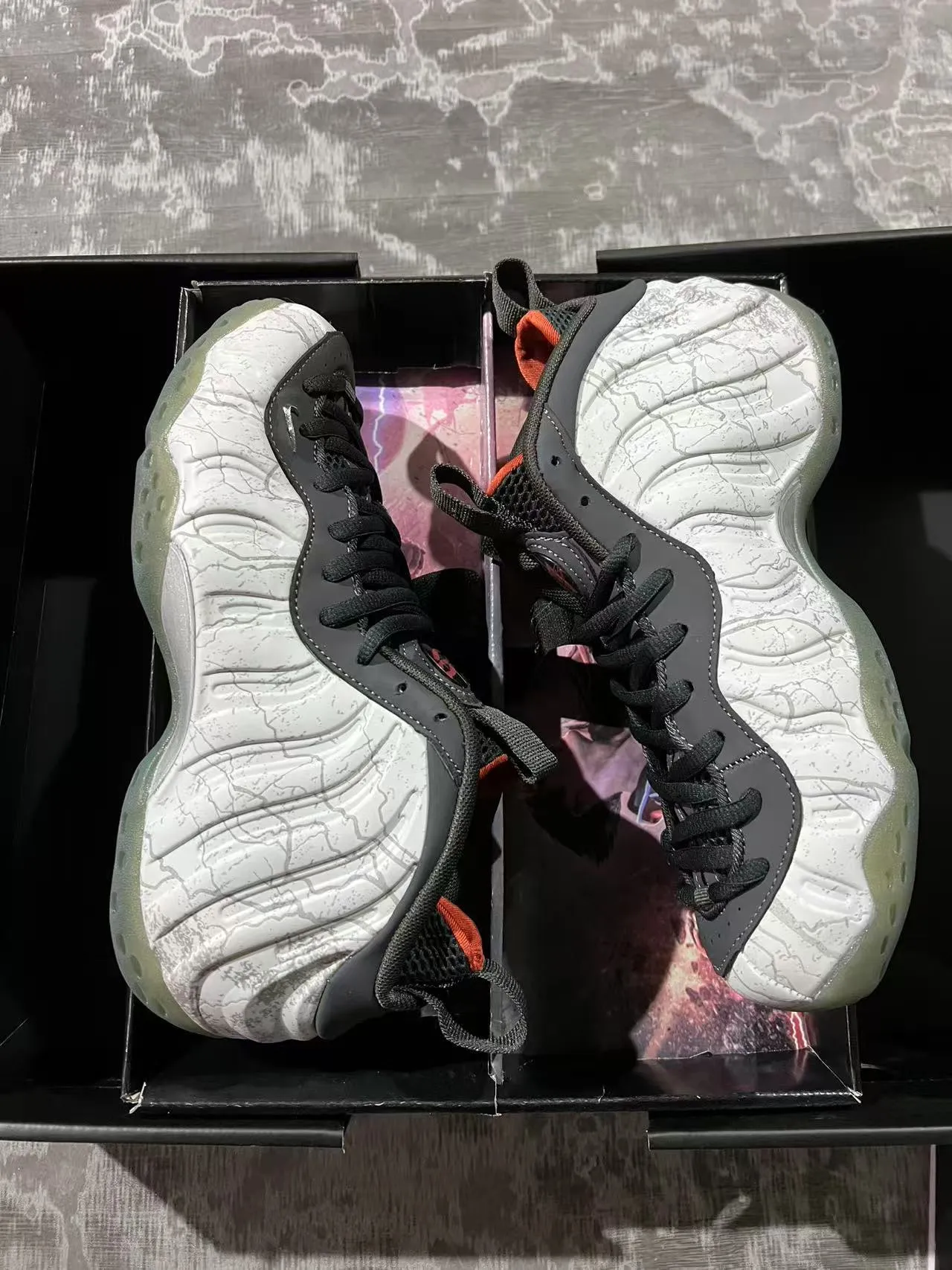 Nike Air Foamposite One Crackle White Black Lifestyle Sneakers 10