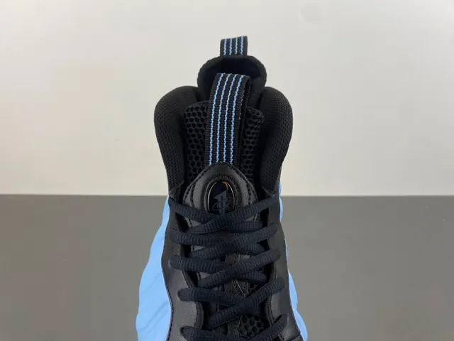 Nike Air Foamposite One Chaussures de basketball bleu clair et noir 6
