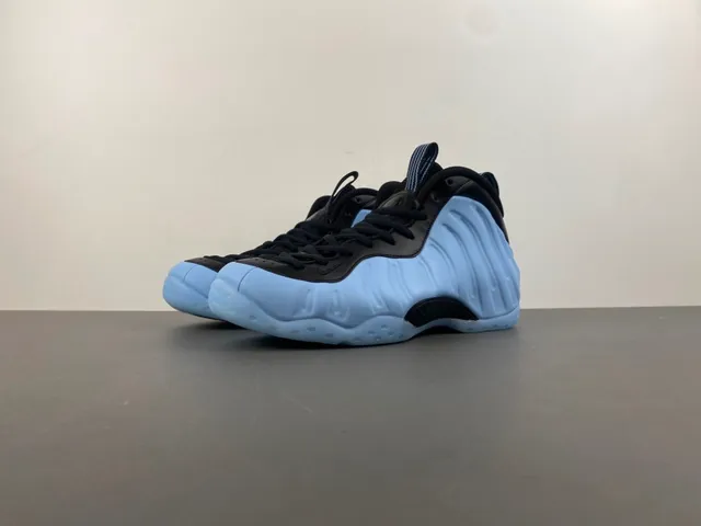 Nike Air Foamposite One Chaussures de basketball bleu clair et noir 11