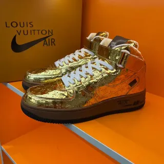 Nike Air Force 1 High मेटालिक गोल्ड Monogram लाइफस्टाइल स्नीकर्स