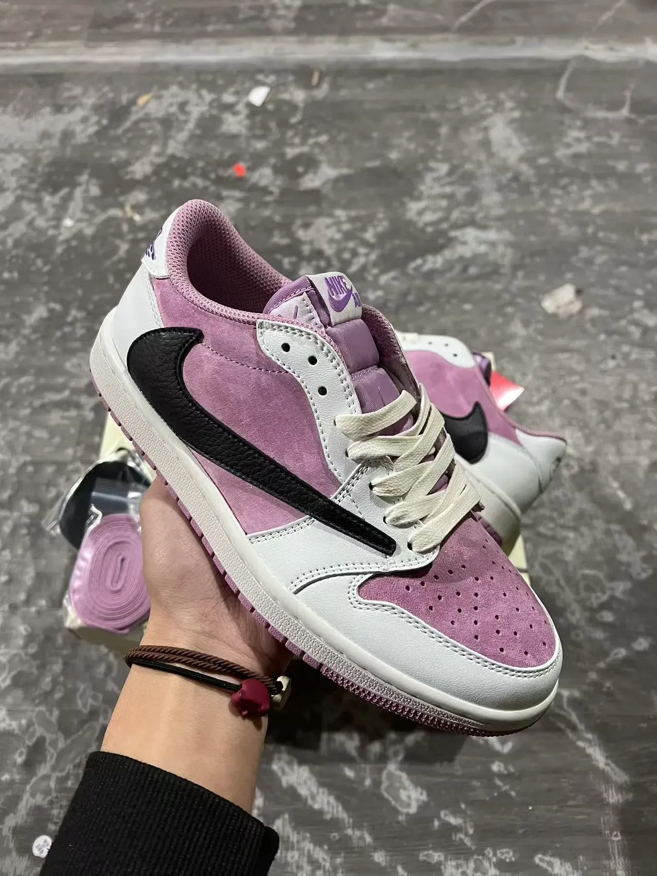 Nike Air Force 1 Low Chaussures Lifestyle Rose et Blanc 2