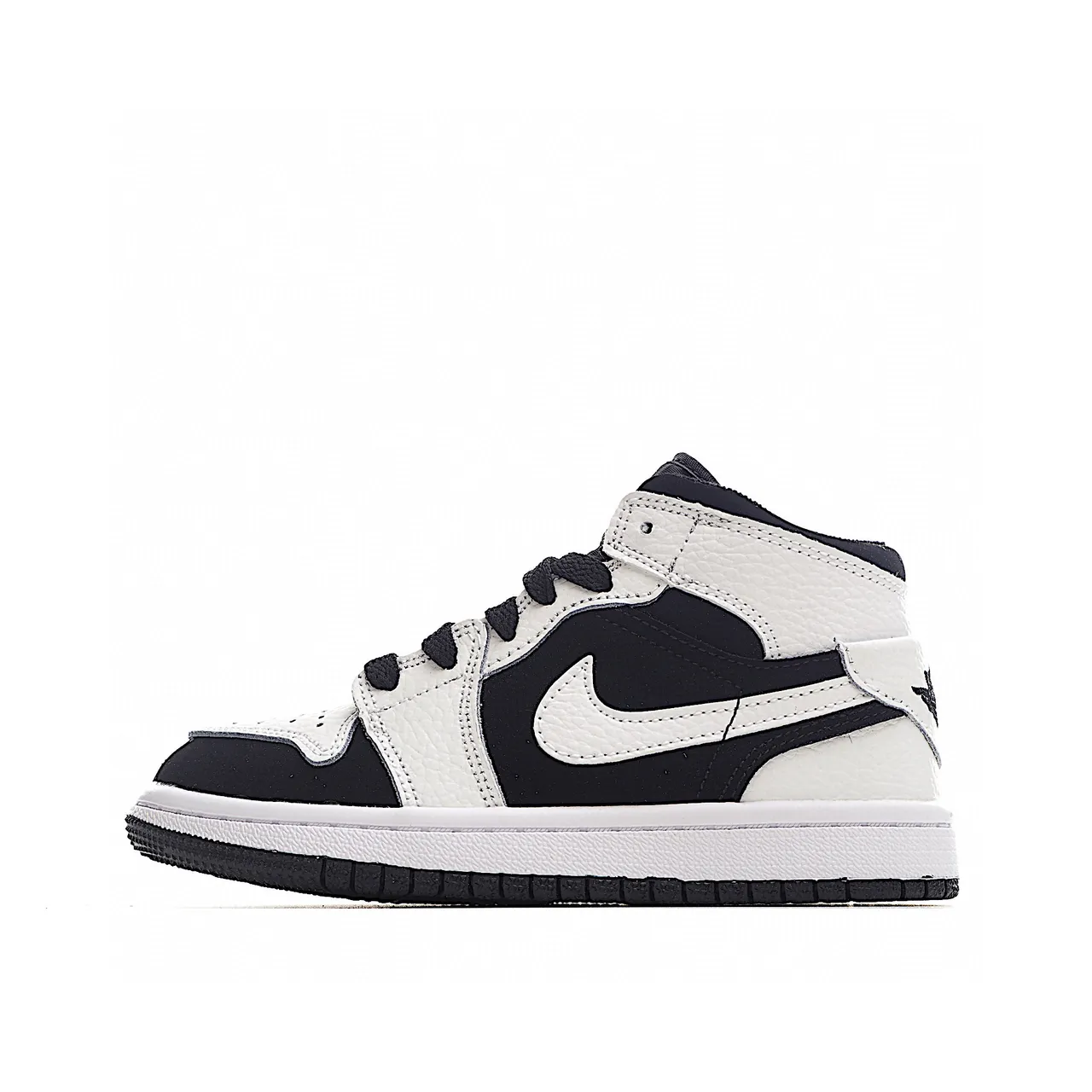 Nike Air Jordan 1 High Black and White Basketball Shoes 9