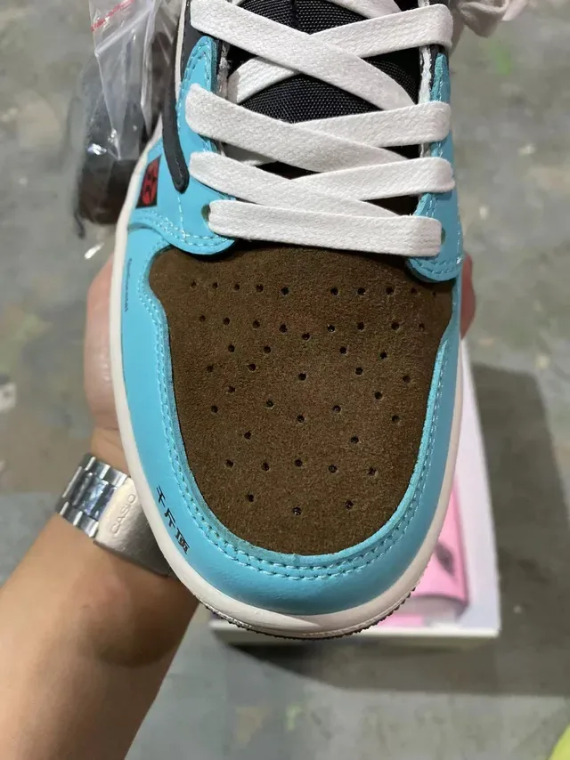 Nike Air Jordan 1 Low Cactus Jack x Travis Scott Cyan Gray Lifestyle Sneakers 3