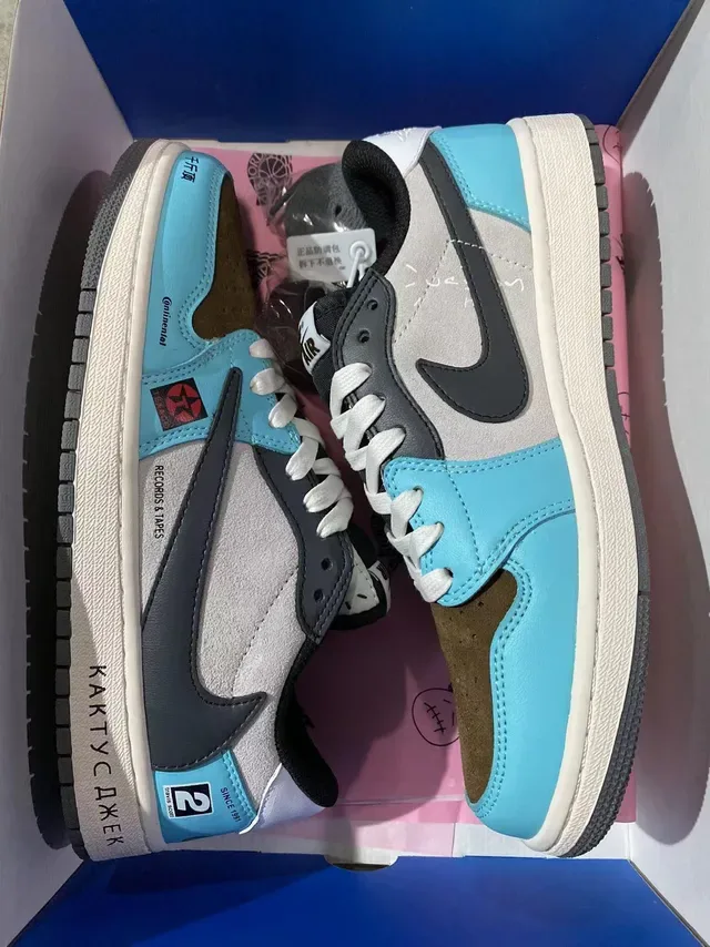 Nike Air Jordan 1 Low Cactus Jack x Travis Scott Cyan Gray Lifestyle Sneakers 7