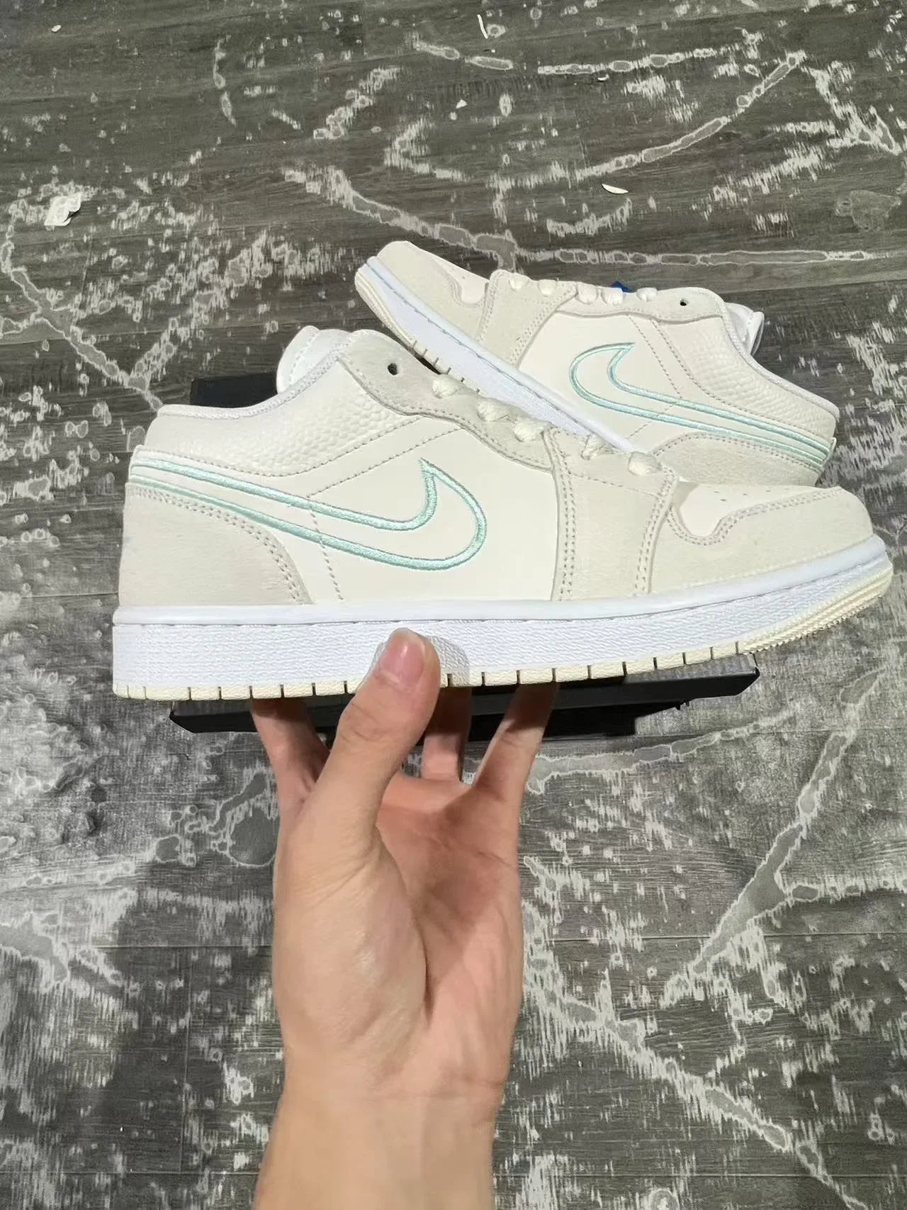 Nike Air Jordan 1 Low Off-White Mint Embroidered Lifestyle Sneakers 7