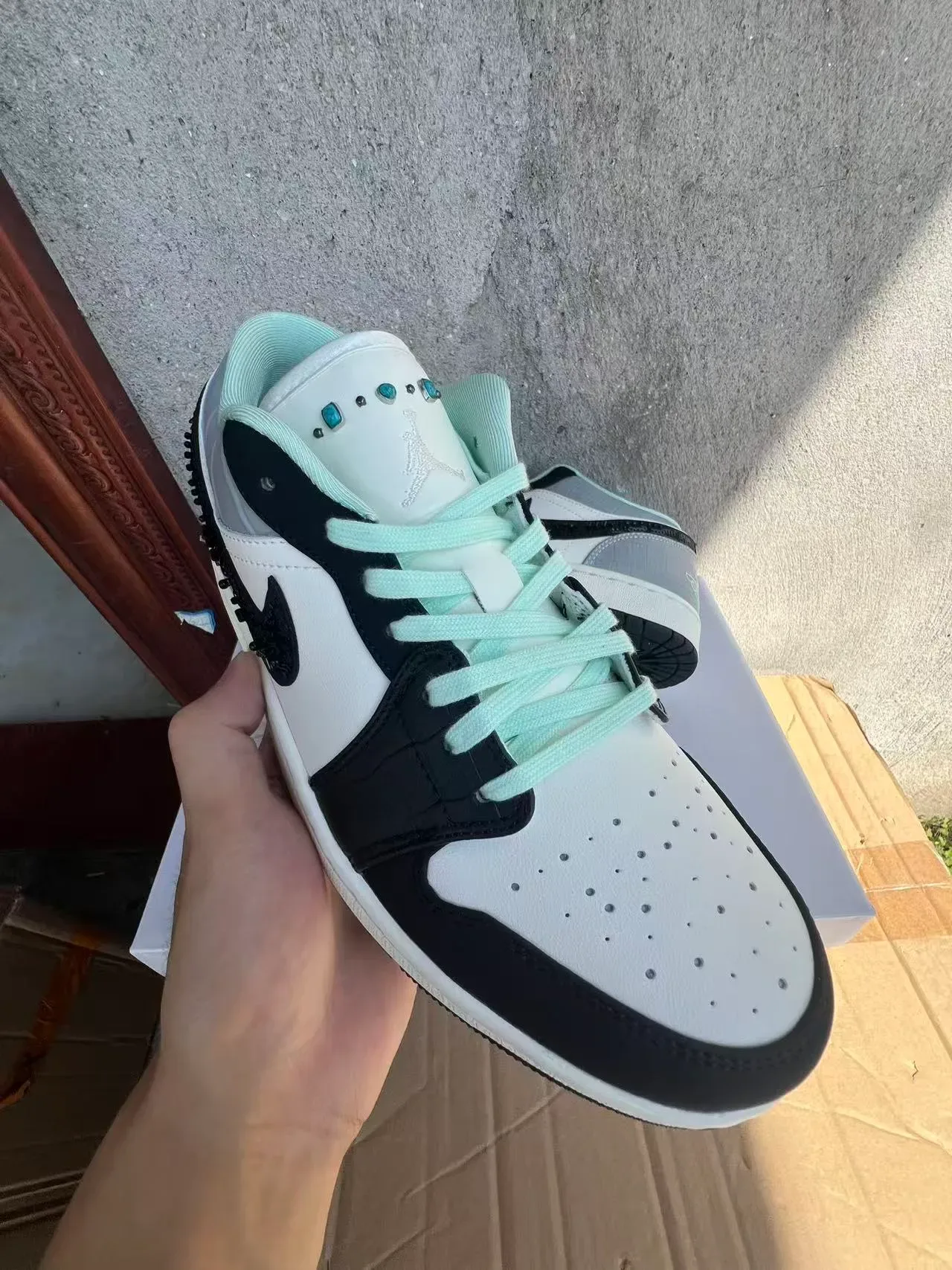 Nike Air Jordan 1 White Gray Black Mint Green Lifestyle Sneakers 2
