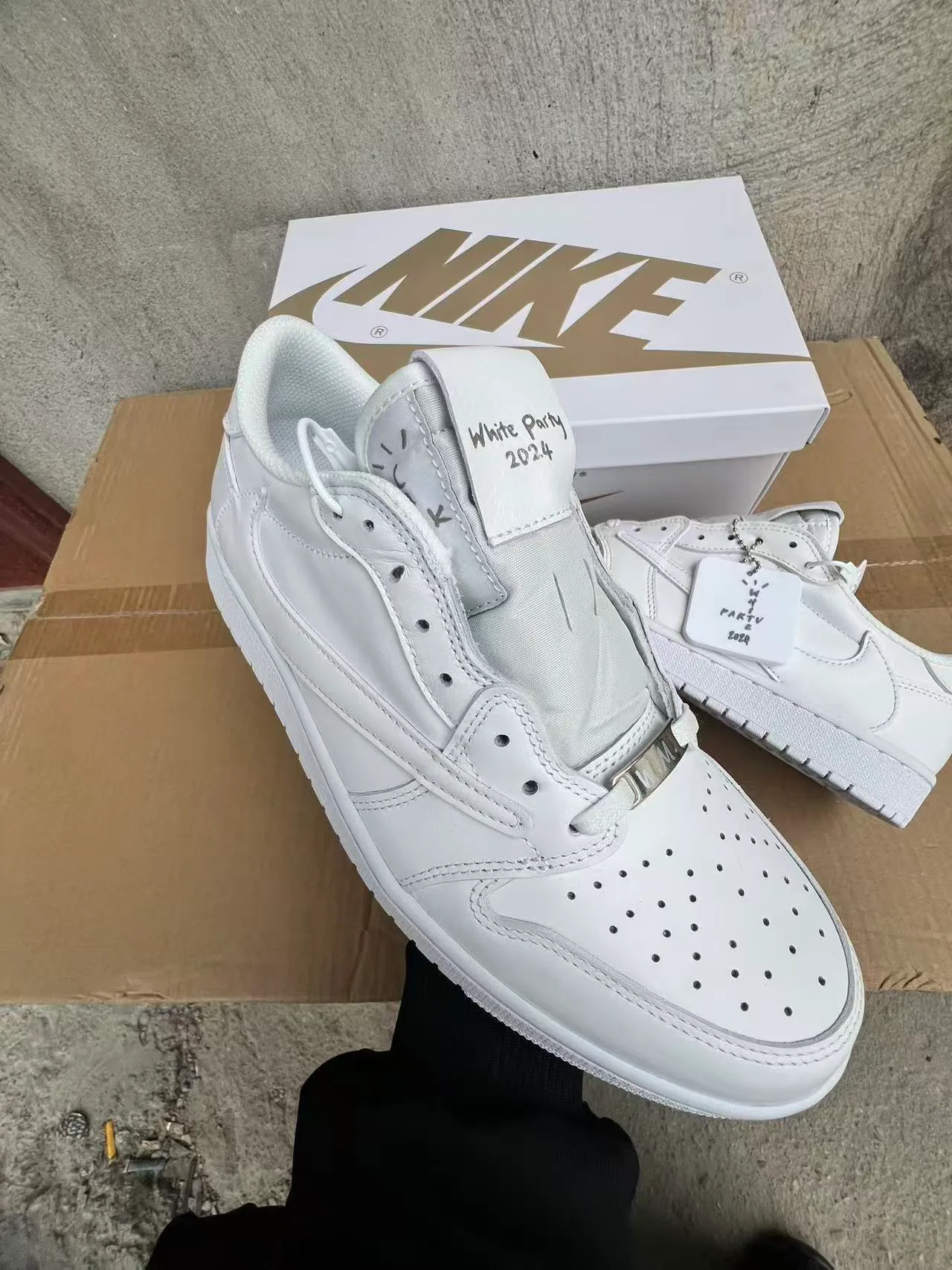 Nike Air Jordan 1 White Lifestyle Sneakers 2